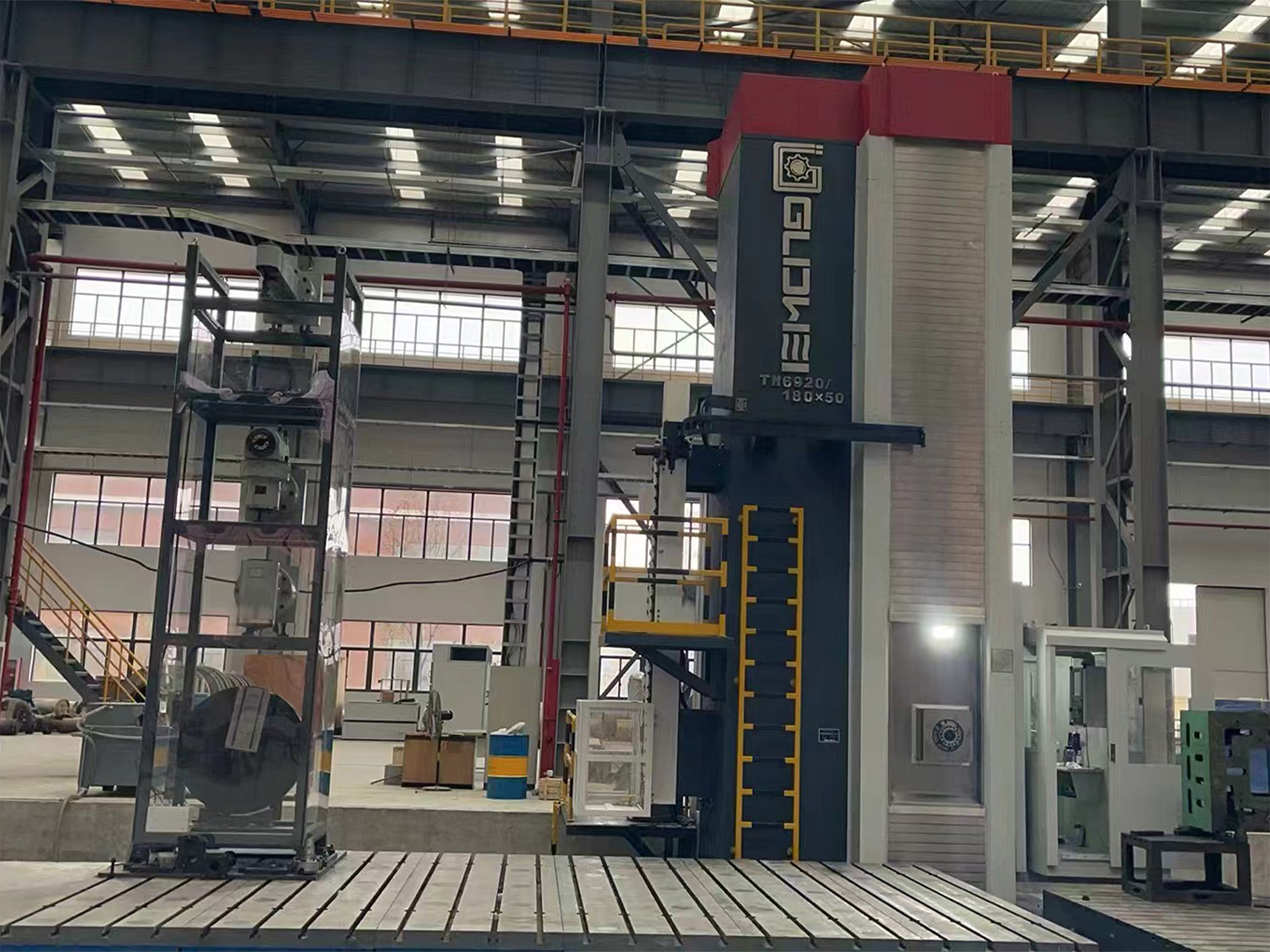 D-TKG6916-85 × 30 Противоположный напольный тип Скучная фрезеровая обработка Центра